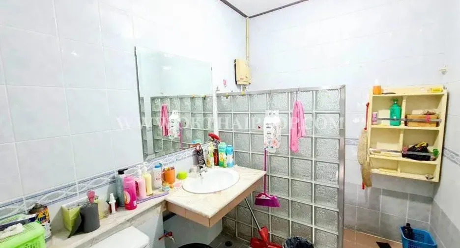 For sale 5 bedrooms townhouse in Bang Bua Thong, Nonthaburi