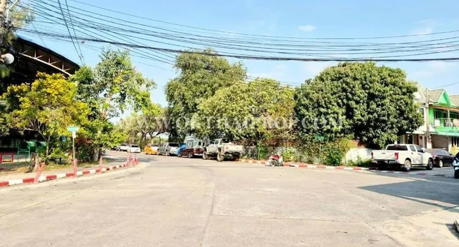 For sale 5 bedrooms townhouse in Bang Bua Thong, Nonthaburi
