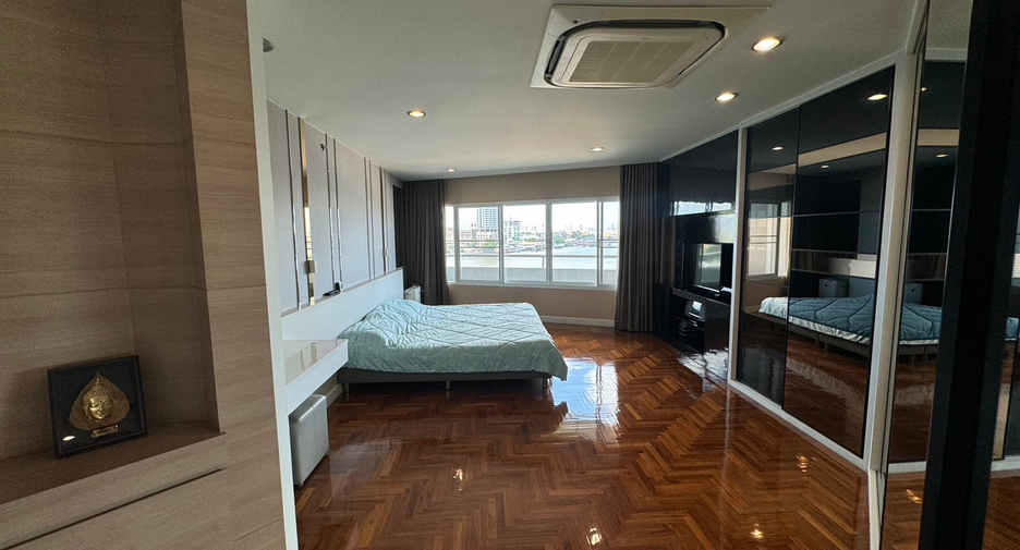 For sale 3 bedrooms condo in Bang Phlat, Bangkok