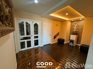 For sale 3 bedrooms condo in Bang Phlat, Bangkok