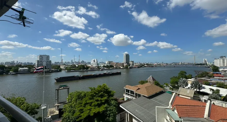 For sale 3 bedrooms condo in Bang Phlat, Bangkok