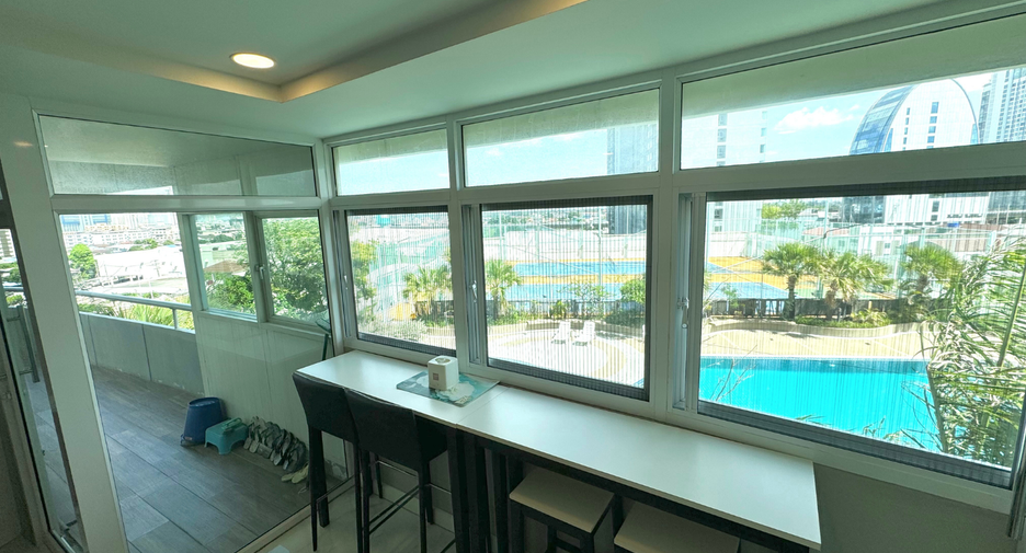 For sale 3 bedrooms condo in Bang Phlat, Bangkok