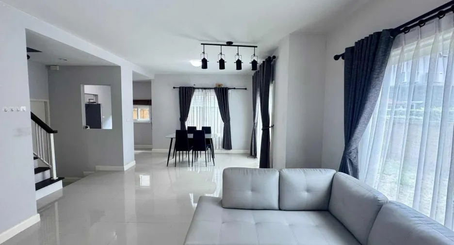 Casa en alquiler de 3 habitaciones en Mueang Khon Kaen, Khon Kaen