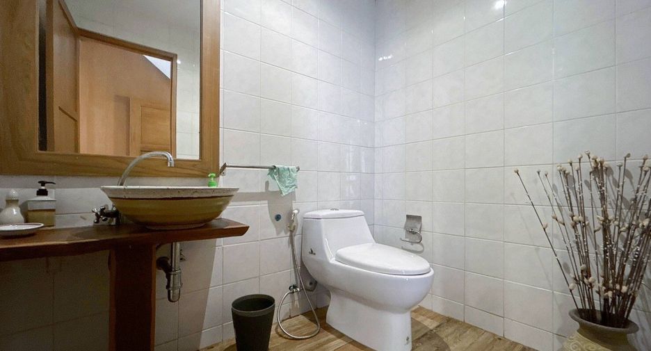 For sale 5 bedrooms townhouse in Hua Hin, Prachuap Khiri Khan