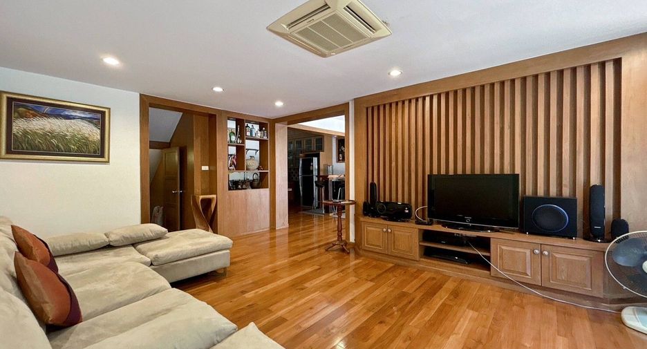 For sale 5 bedrooms townhouse in Hua Hin, Prachuap Khiri Khan