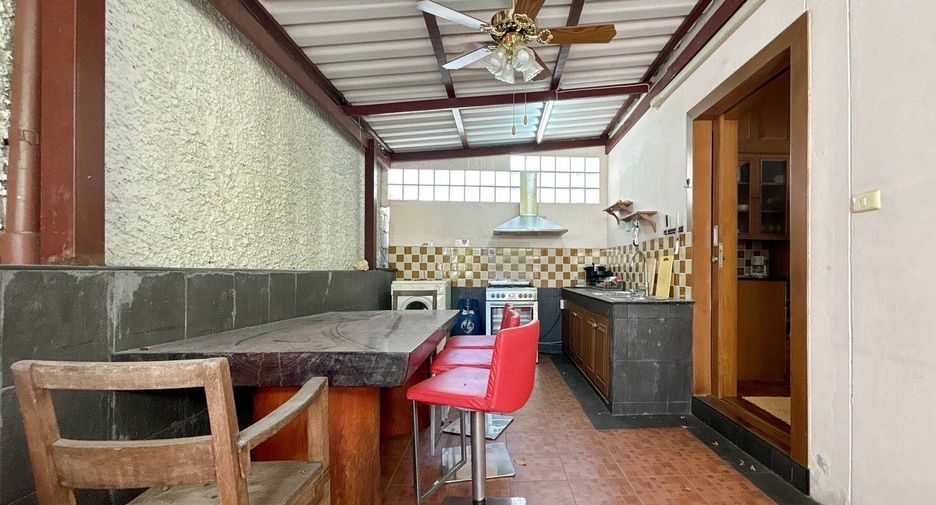 For sale 5 bedrooms townhouse in Hua Hin, Prachuap Khiri Khan
