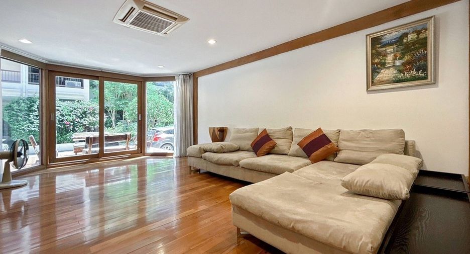 For sale 5 bedrooms townhouse in Hua Hin, Prachuap Khiri Khan