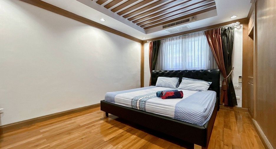 For sale 5 bedrooms townhouse in Hua Hin, Prachuap Khiri Khan