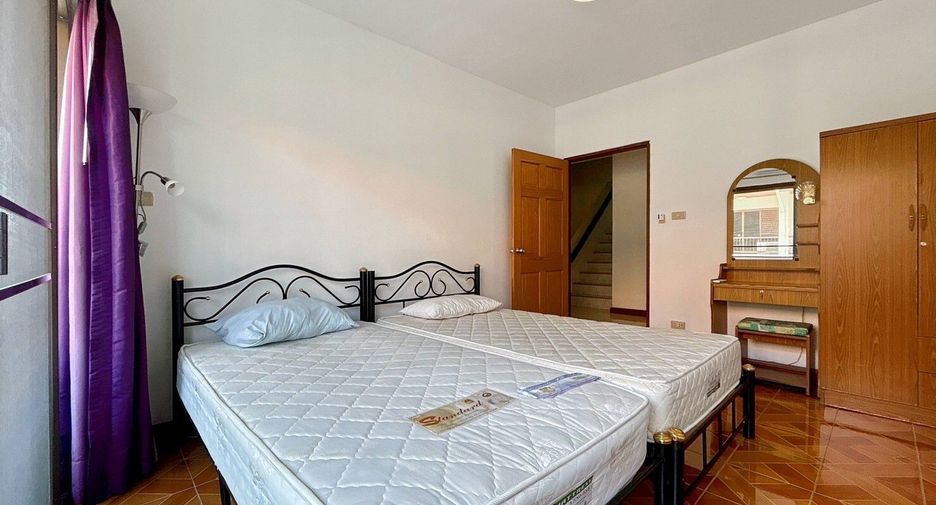 For sale 5 bedrooms townhouse in Hua Hin, Prachuap Khiri Khan