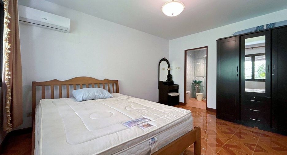 For sale 5 bedrooms townhouse in Hua Hin, Prachuap Khiri Khan