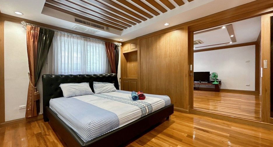 For sale 5 bedrooms townhouse in Hua Hin, Prachuap Khiri Khan
