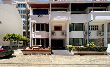 For sale 5 bedrooms townhouse in Hua Hin, Prachuap Khiri Khan