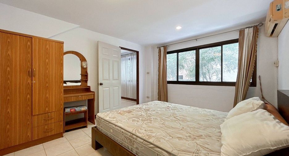 For sale 5 bedrooms townhouse in Hua Hin, Prachuap Khiri Khan
