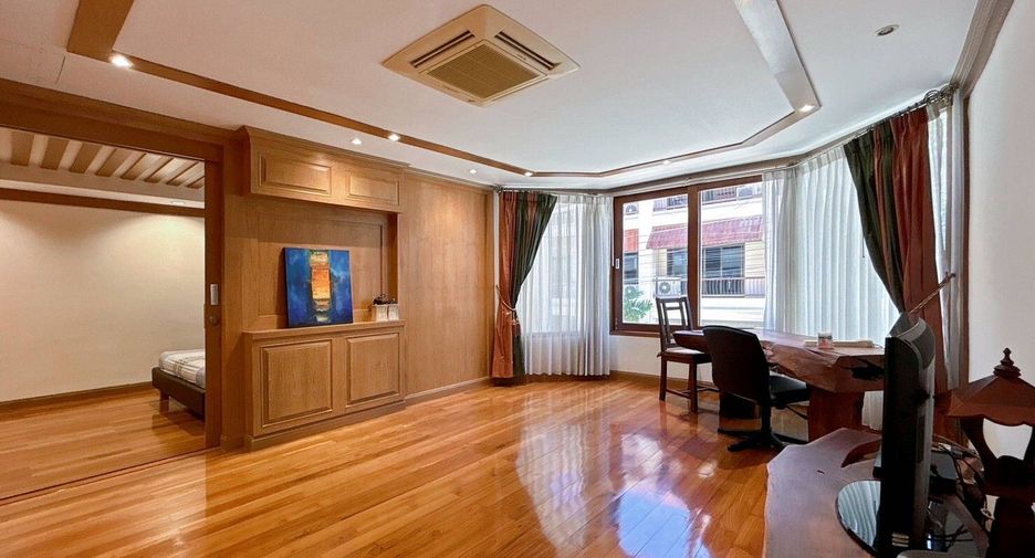 For sale 5 bedrooms townhouse in Hua Hin, Prachuap Khiri Khan