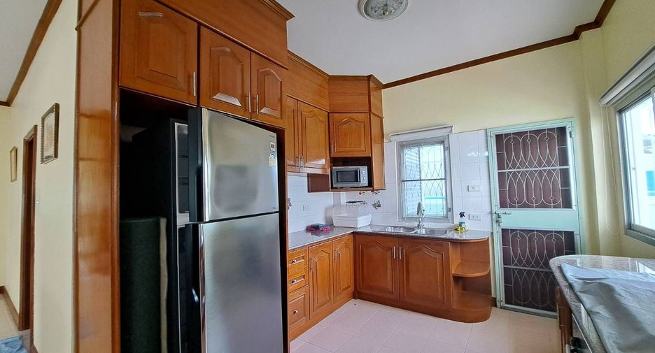 Haus zur Miete mit 2 Zimmer in Bang Lamung, Chonburi