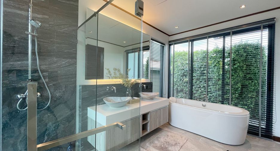 For rent 4 bedrooms villa in Thalang, Phuket