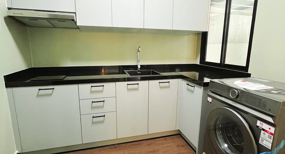 Reihenhaus zum Kauf und zur Miete mit 3 Zimmer in Bang Phli, Samut Prakan