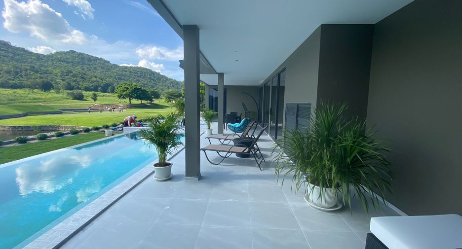For sale 4 bedrooms villa in Hua Hin, Prachuap Khiri Khan