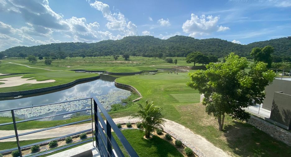 For sale 4 bedrooms villa in Hua Hin, Prachuap Khiri Khan
