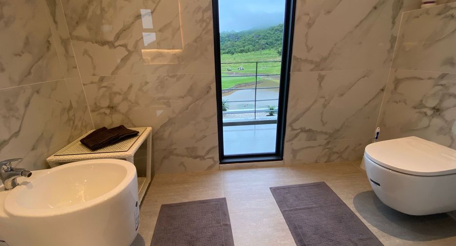 For sale 4 bedrooms villa in Hua Hin, Prachuap Khiri Khan
