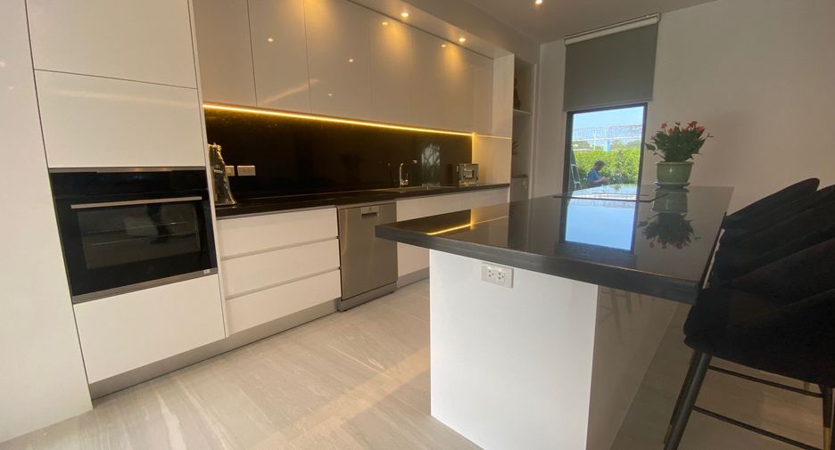 For sale 4 bedrooms villa in Hua Hin, Prachuap Khiri Khan