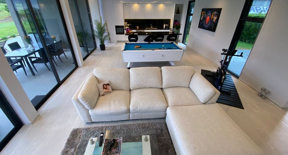 For sale 4 bedrooms villa in Hua Hin, Prachuap Khiri Khan
