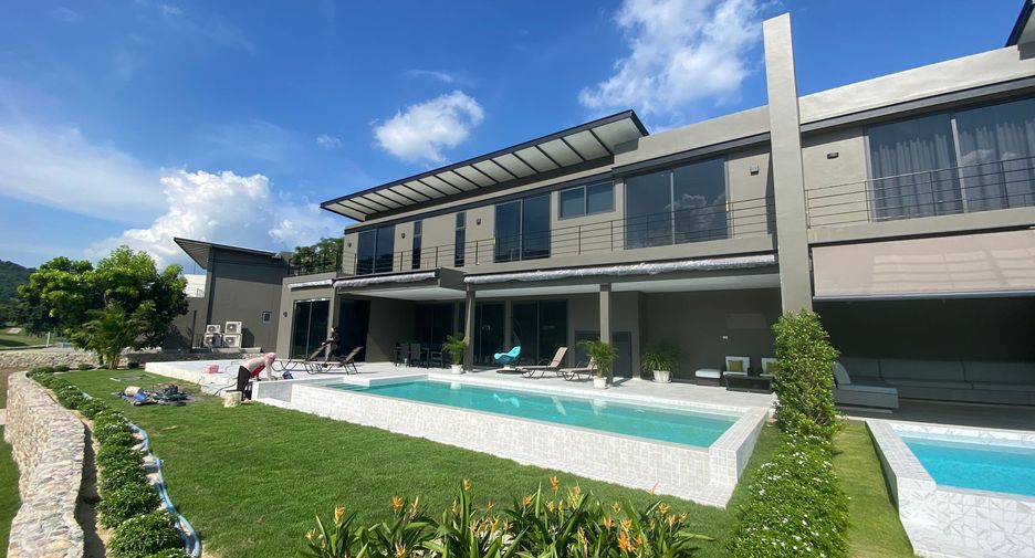 For sale 4 bedrooms villa in Hua Hin, Prachuap Khiri Khan