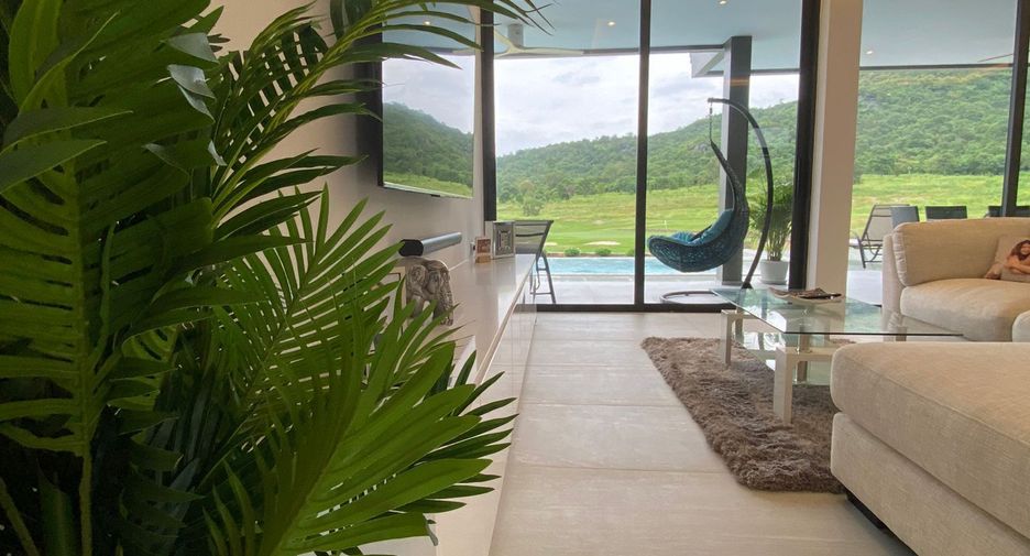 For sale 4 bedrooms villa in Hua Hin, Prachuap Khiri Khan