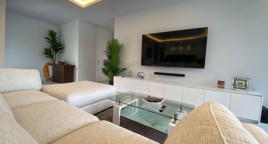 For sale 4 bedrooms villa in Hua Hin, Prachuap Khiri Khan