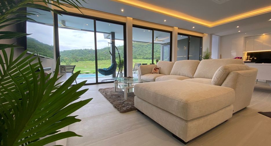For sale 4 bedrooms villa in Hua Hin, Prachuap Khiri Khan