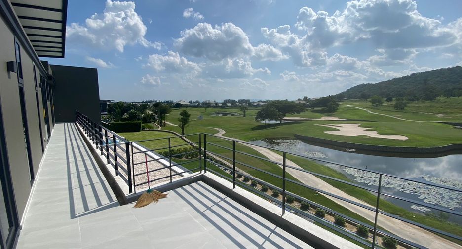 For sale 4 bedrooms villa in Hua Hin, Prachuap Khiri Khan