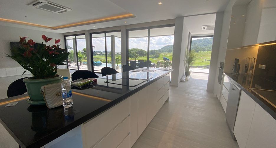 For sale 4 bedrooms villa in Hua Hin, Prachuap Khiri Khan