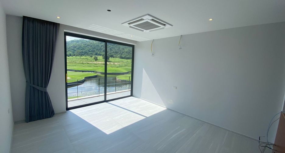 For sale 4 bedrooms villa in Hua Hin, Prachuap Khiri Khan