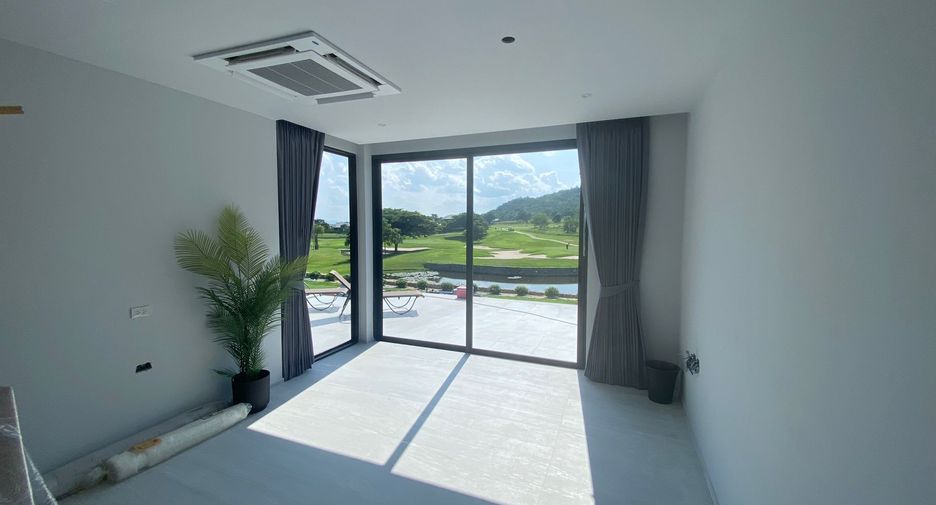For sale 4 bedrooms villa in Hua Hin, Prachuap Khiri Khan