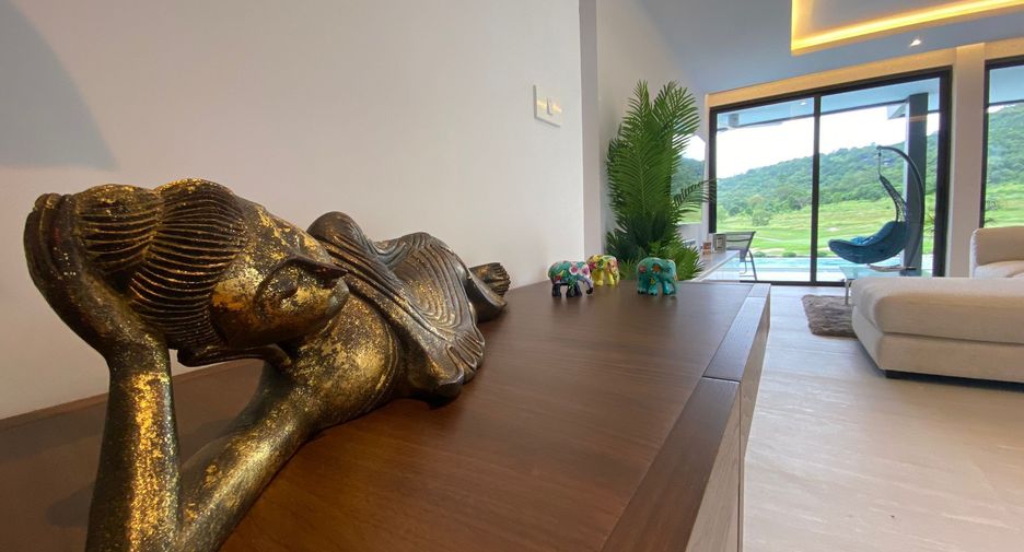 For sale 4 bedrooms villa in Hua Hin, Prachuap Khiri Khan