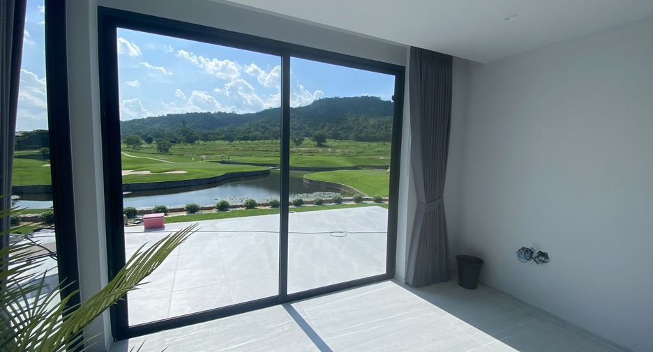 For sale 4 bedrooms villa in Hua Hin, Prachuap Khiri Khan