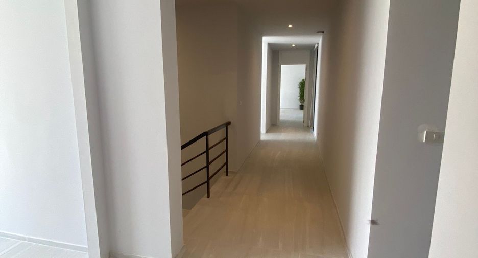 For sale 4 bedrooms villa in Hua Hin, Prachuap Khiri Khan