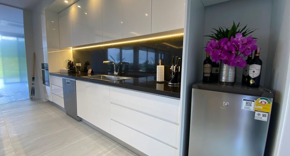 For sale 4 bedrooms villa in Hua Hin, Prachuap Khiri Khan