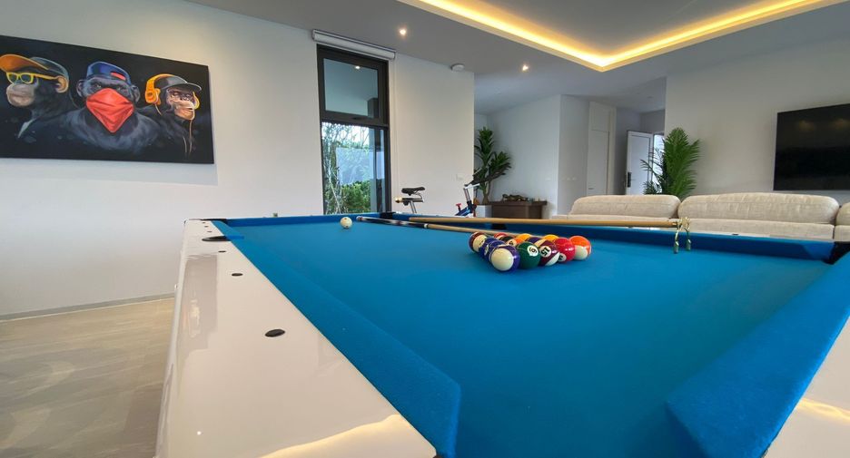For sale 4 bedrooms villa in Hua Hin, Prachuap Khiri Khan