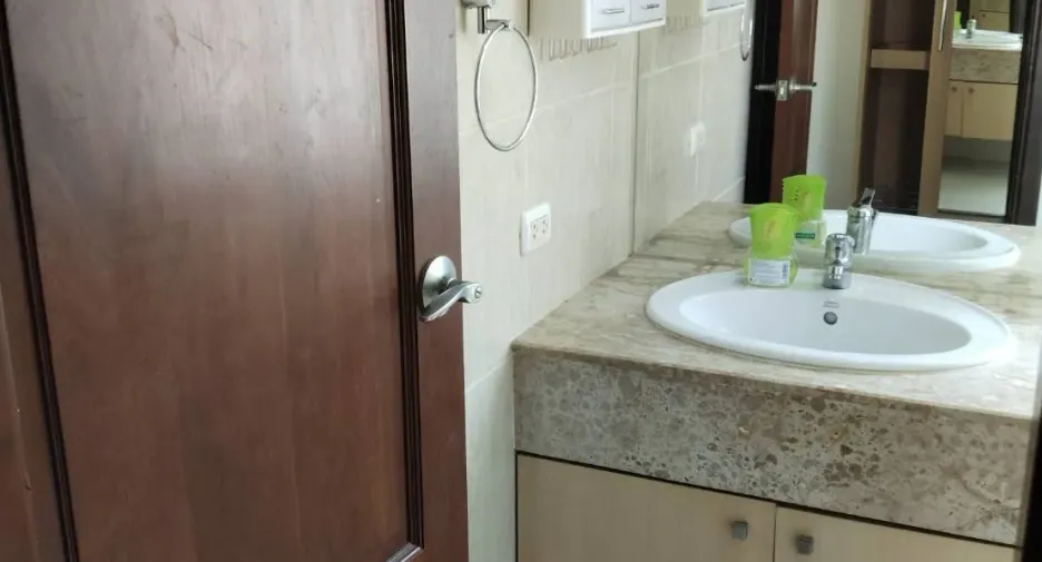 For rent 3 bedrooms condo in Bang Lamung, Chonburi