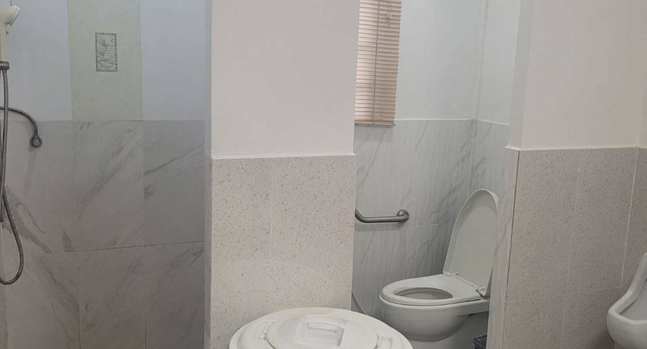 For sale 4 bedrooms house in Mueang Chiang Mai, Chiang Mai