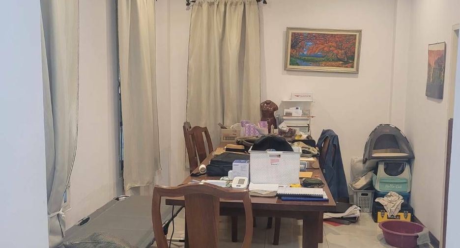 For sale 4 bedrooms house in Mueang Chiang Mai, Chiang Mai