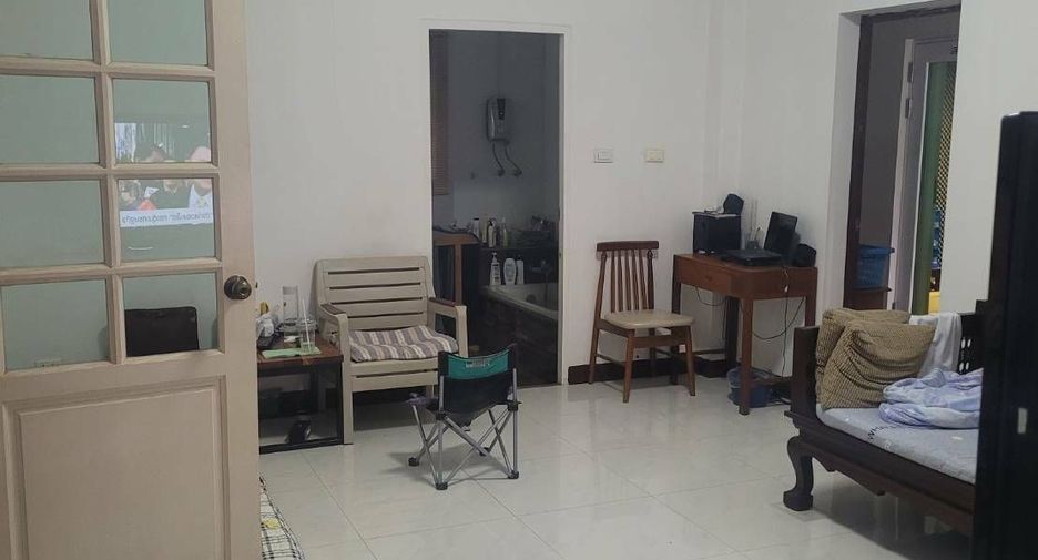 For sale 4 bedrooms house in Mueang Chiang Mai, Chiang Mai