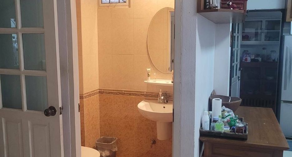 For sale 4 bedrooms house in Mueang Chiang Mai, Chiang Mai