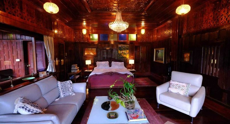 For sale 9 bedrooms villa in Mueang Rayong, Rayong