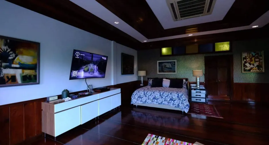 For sale 9 bedrooms villa in Mueang Rayong, Rayong