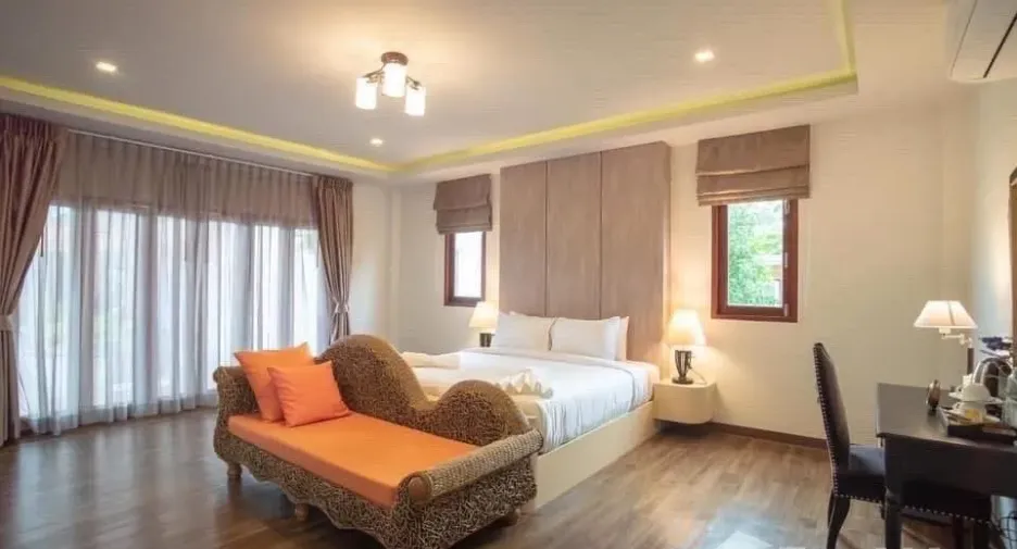 For rent 9 bedrooms villa in Hua Hin, Prachuap Khiri Khan
