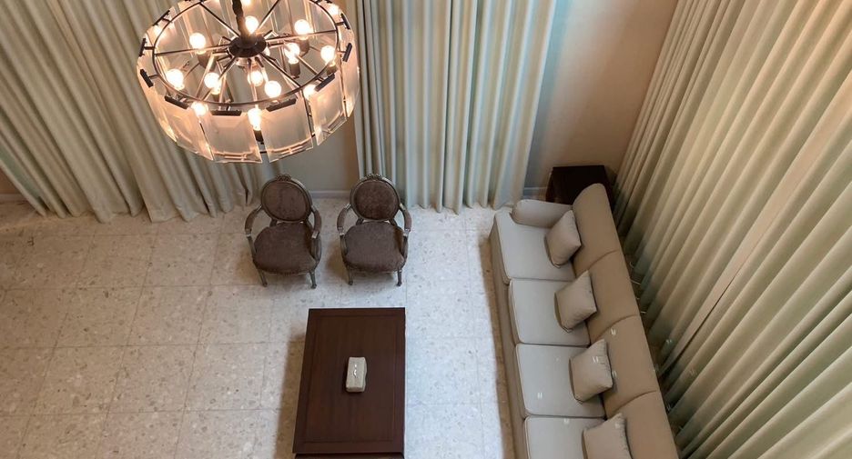 For sale and for rent 5 bedrooms house in Khan Na Yao, Bangkok