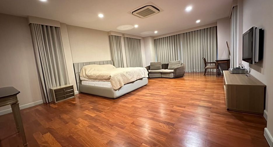 For sale and for rent 5 bedrooms house in Khan Na Yao, Bangkok