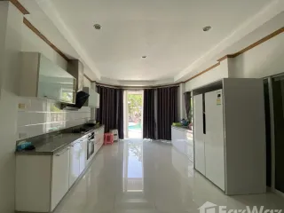 Villa zur Miete mit 4 Zimmer in Bang Lamung, Chonburi